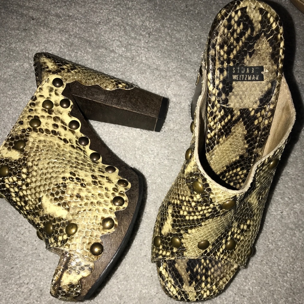 Stuart Weitzman heel
