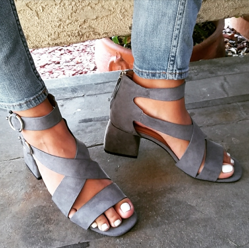 LAST PAIR!!//The Shannon// Steel Grey Sandal - Picture 4 of 5
