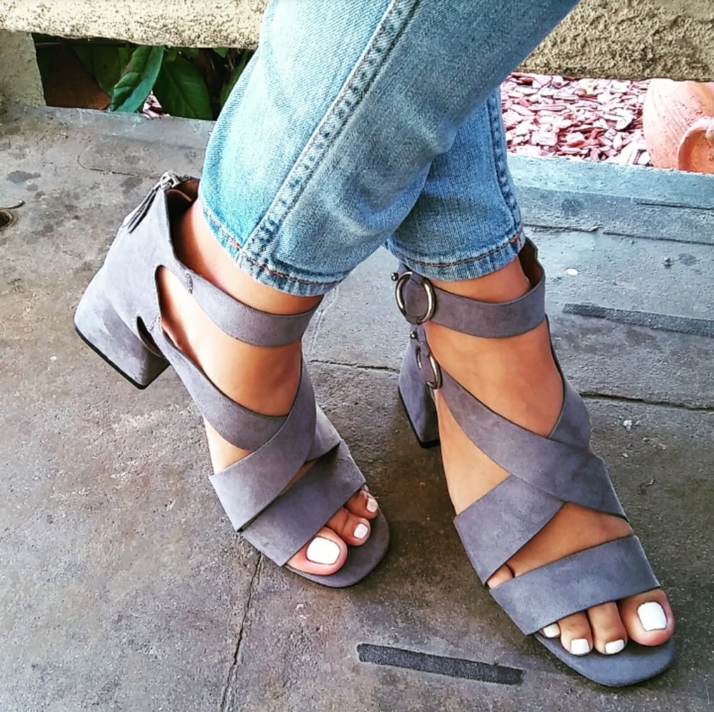 LAST PAIR!!//The Shannon// Steel Grey Sandal - Picture 5 of 5