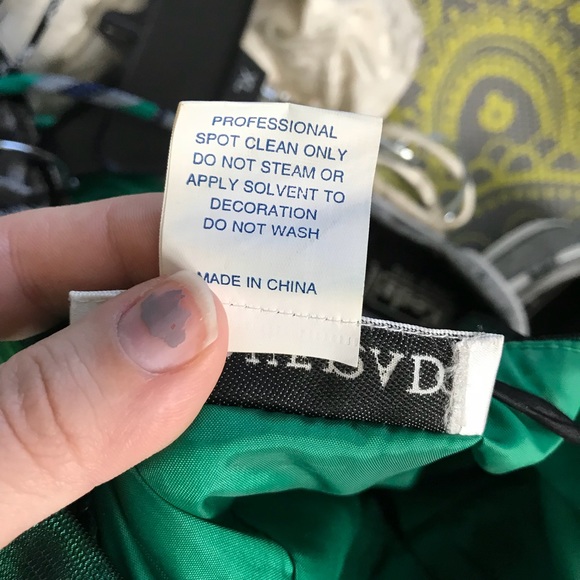 Formal Dress - Picture 6 of 7