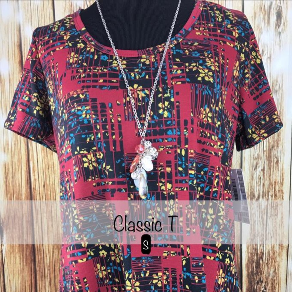 LuLaRoe Classic T Small BNWT