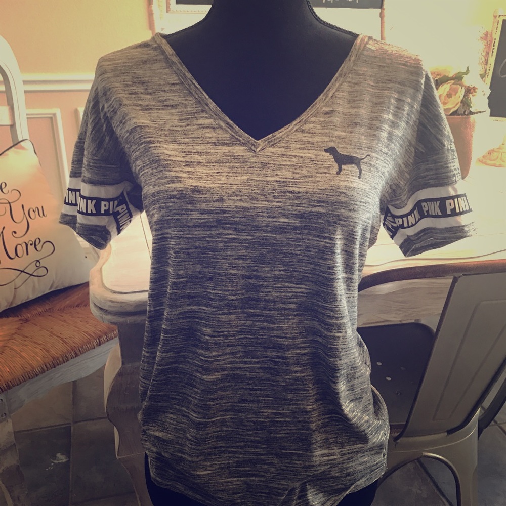 NWOT! VS PINK V-neck