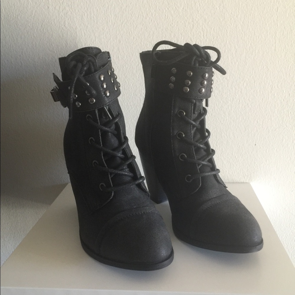 Combat style bootie