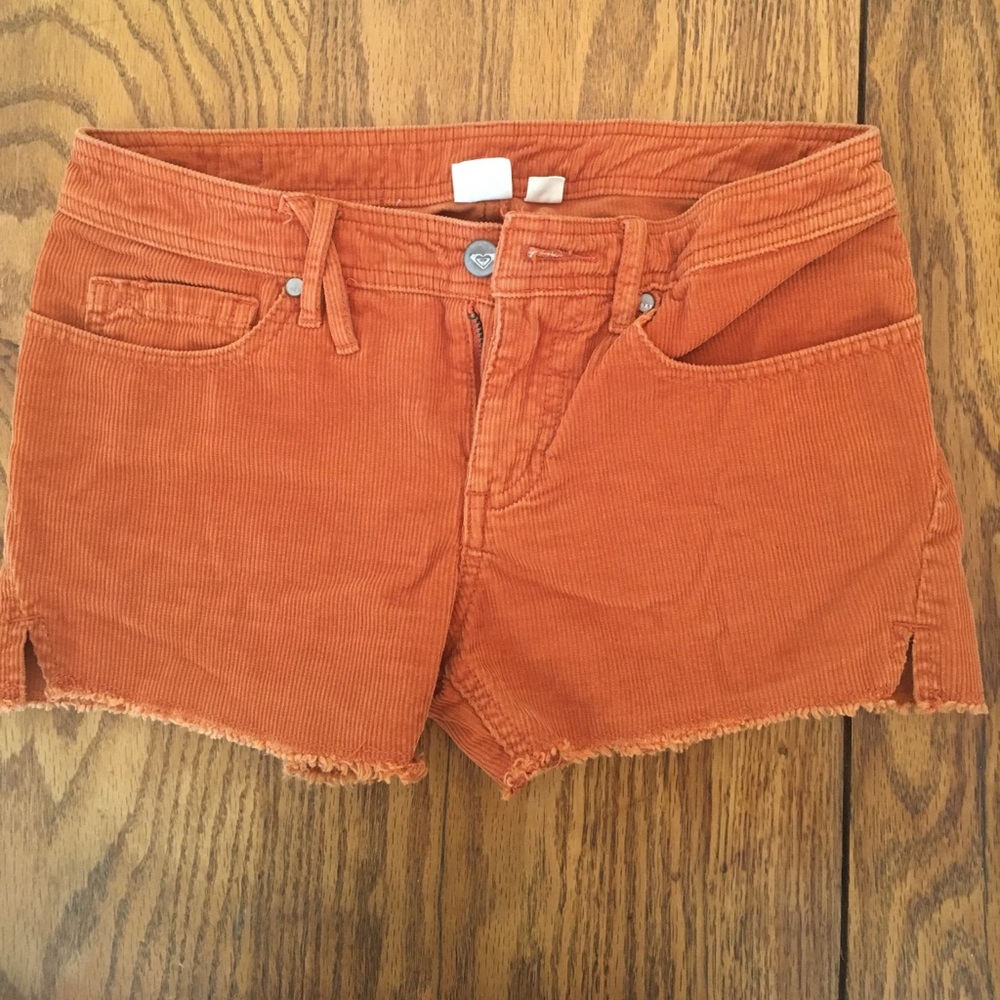 Orange/brown corduroy shorts from Roxy
