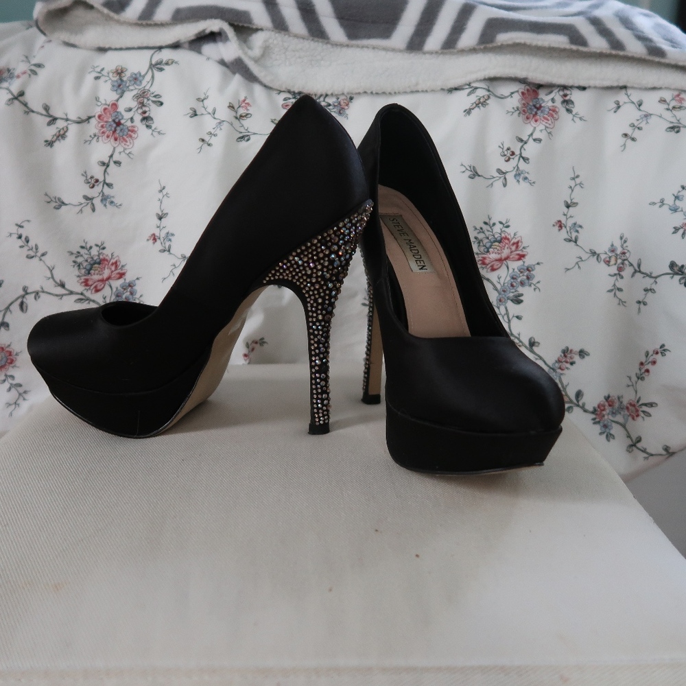 Steve Madden Black heels with Rhinestone Heel