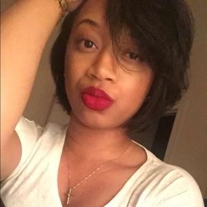 Meet your Posher, Joy