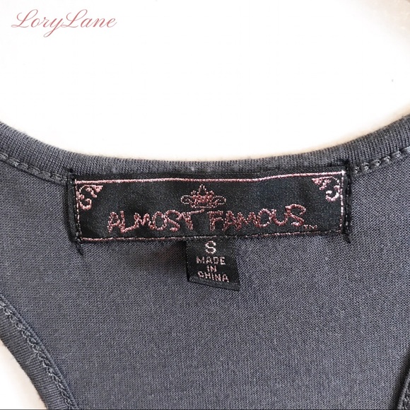 GRAY TANK TOP 😍 4 Tops for $15 BUNDLE & SAVE - Picture 2 of 4