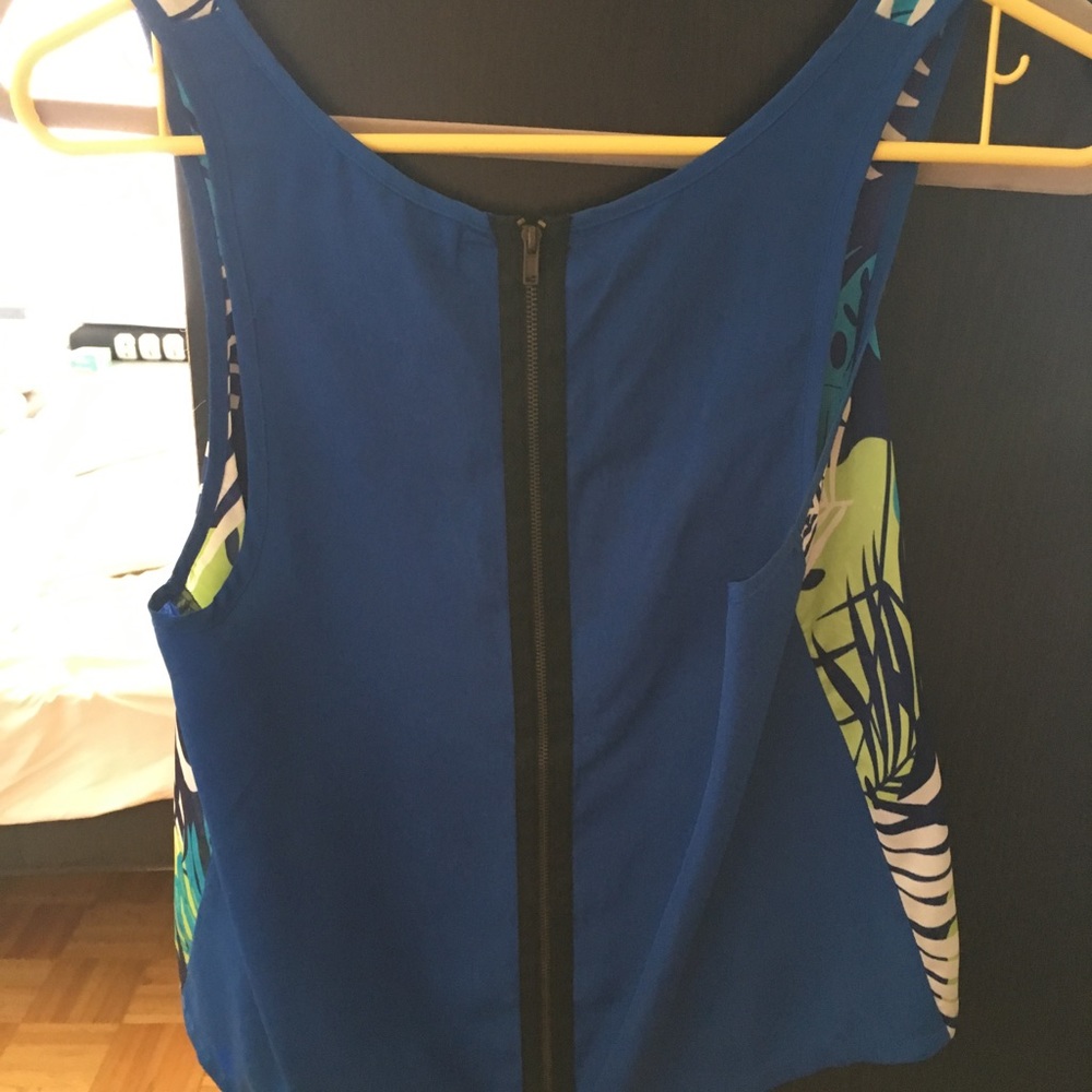 Tropical print crop tank