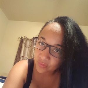 Meet your Posher, Tania