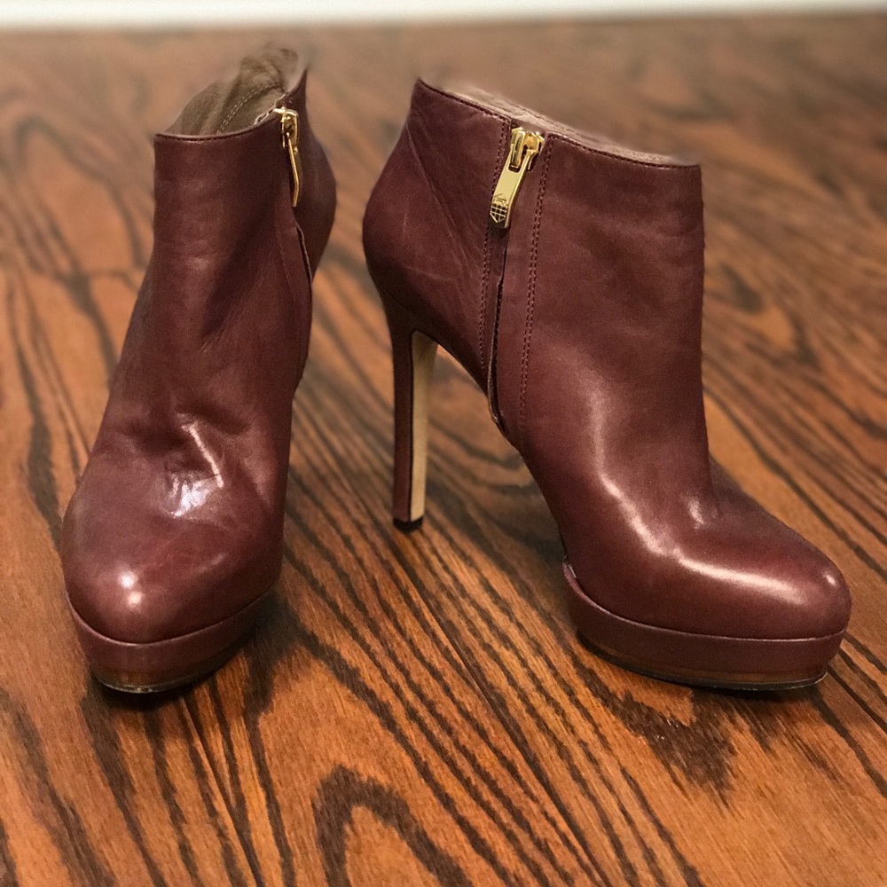 Vince Camuto bootie heels!!!