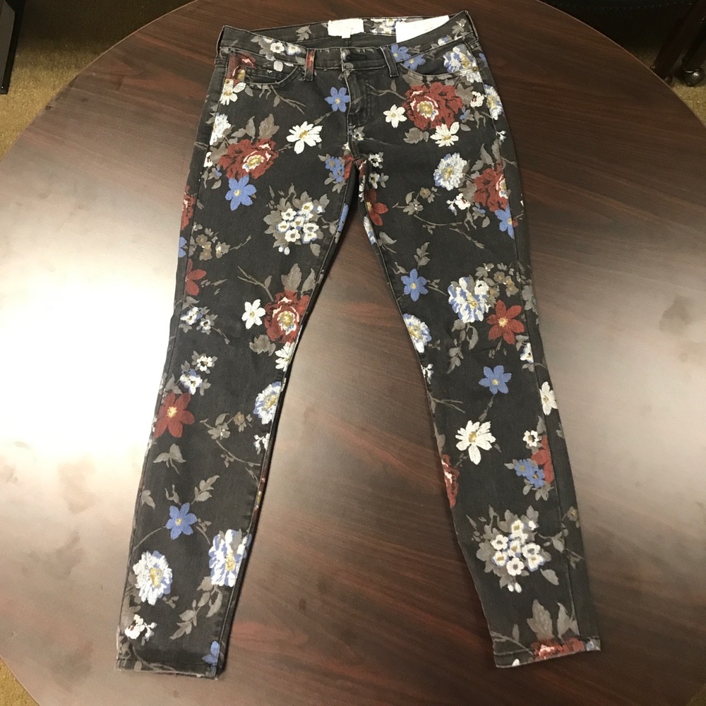 Flower Current/Elliot pants. Size 28