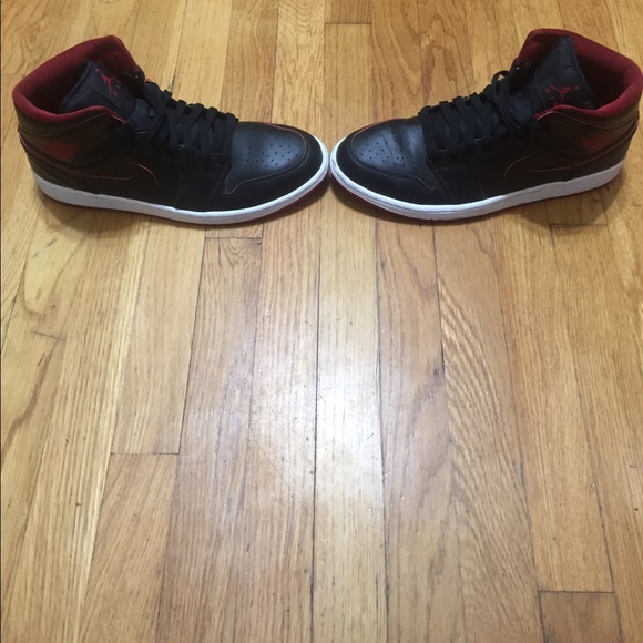 Air Jordan 1s bread - Picture 2 of 3