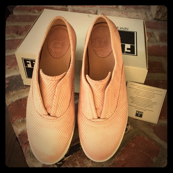 Frye Shoes - Reduced⬇️Frye Mindy Slip on Sneakers 👟