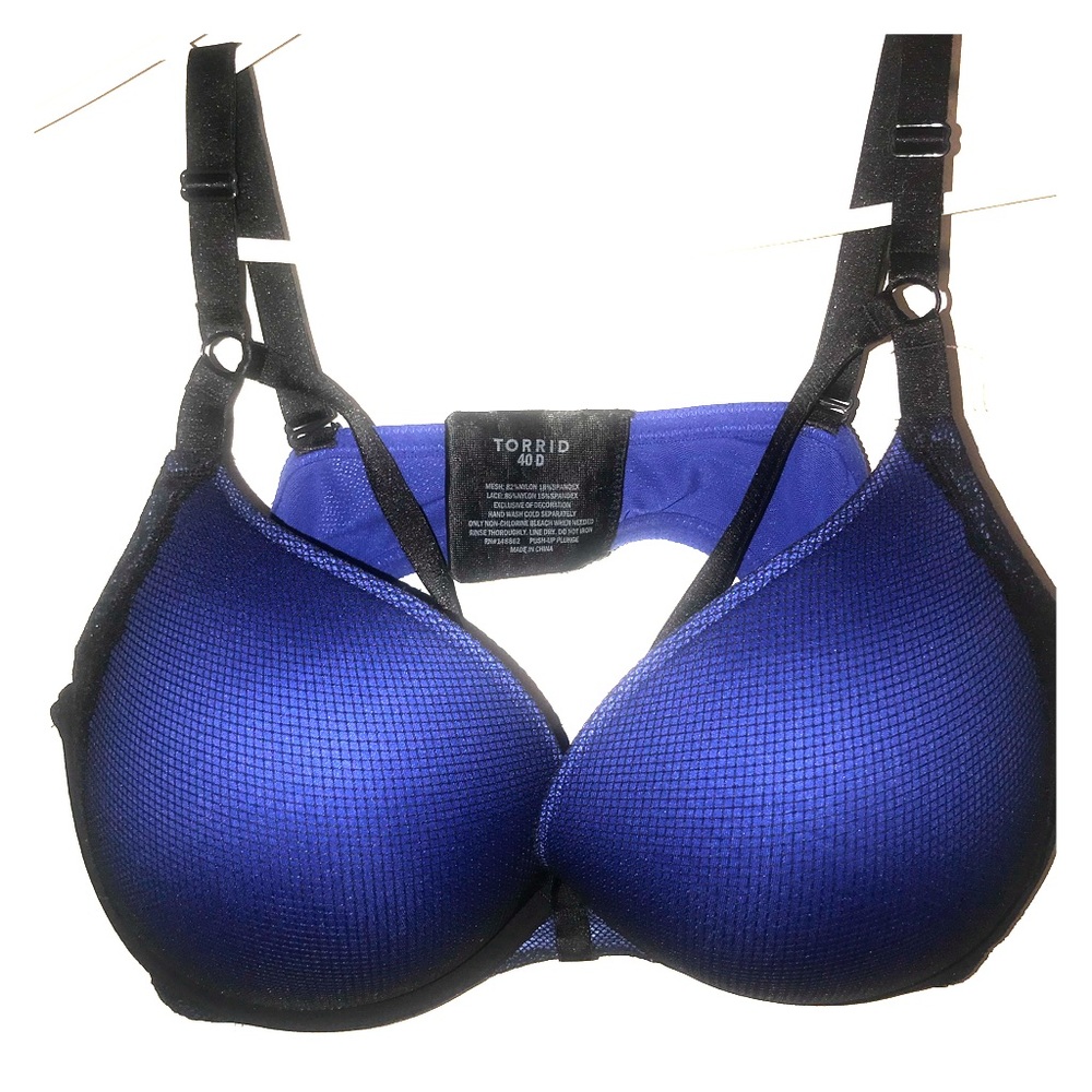 Torrid Strappy fishnet Push-up Plunge Bra 40D