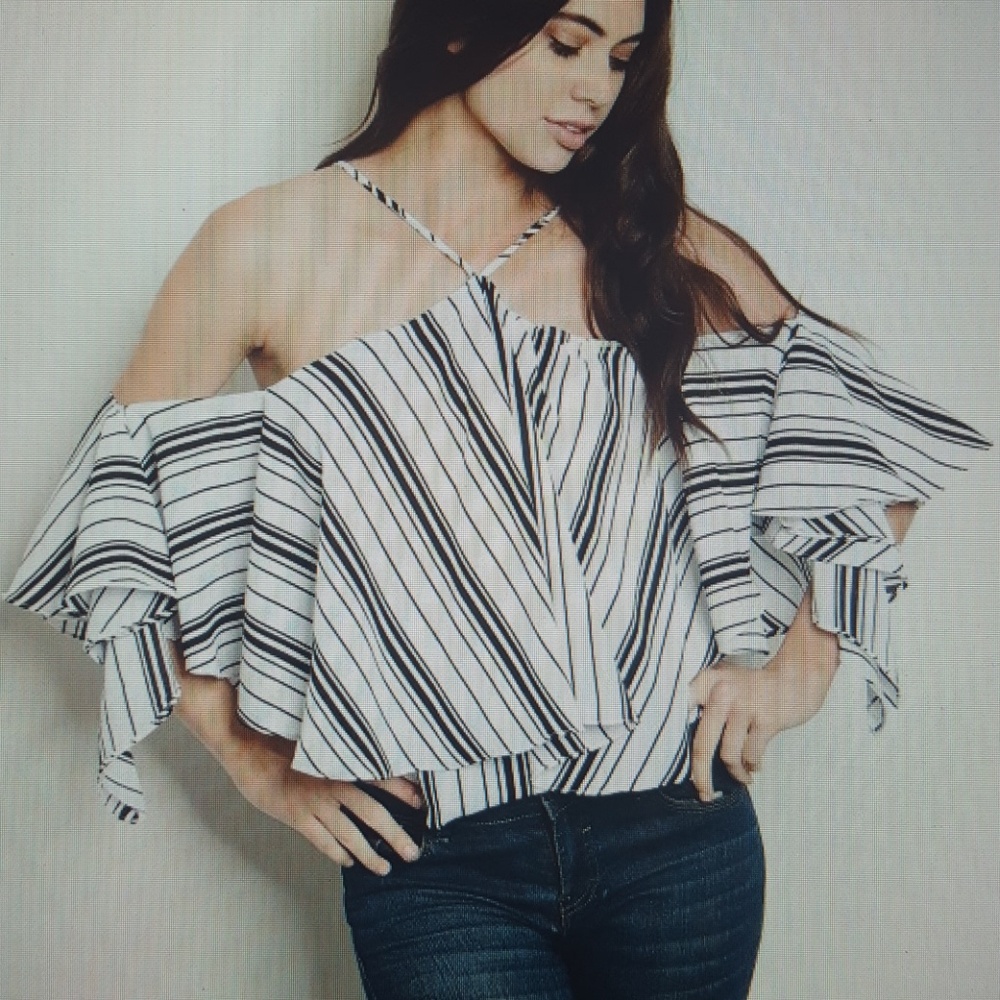 BLACK/STRIPE TOP