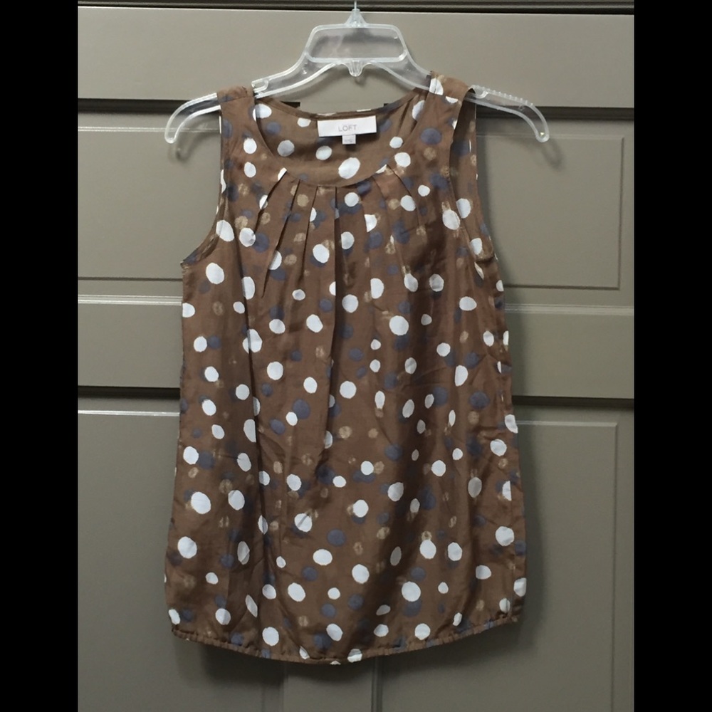 Anne Taylor Loft Flowy blouse!