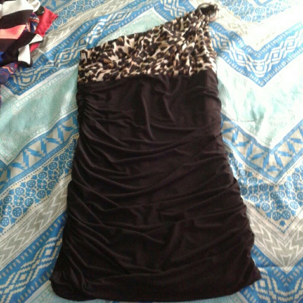Shoulder strap cheetah print dress