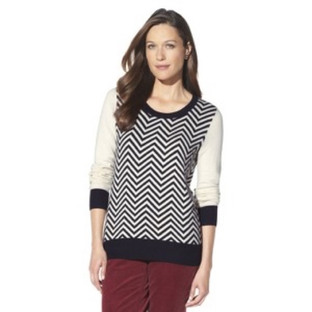 Black White Chevron Pullover Sweater