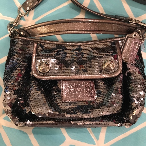 Limited Edition Coach Poppy Silver Sequin Bag - Picture 1 of 4