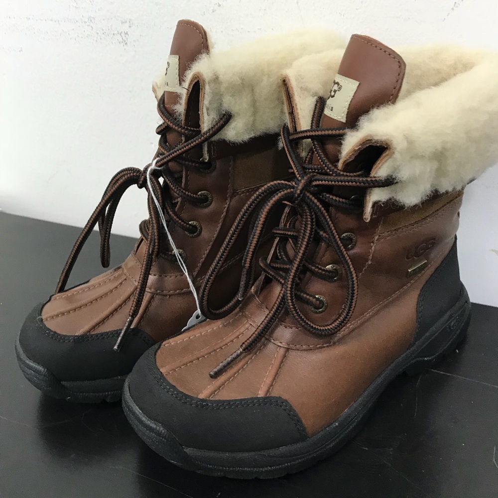 NWOT UGG Hiking/Duck Boots