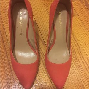 Pour La Victoire Red Mai Wedges