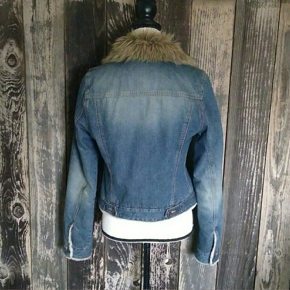 SOLD*A&F Faux Fur Collared Denim Jacket - Picture 3 of 4
