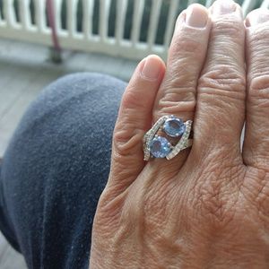 Stunning bluish purple ring size 6