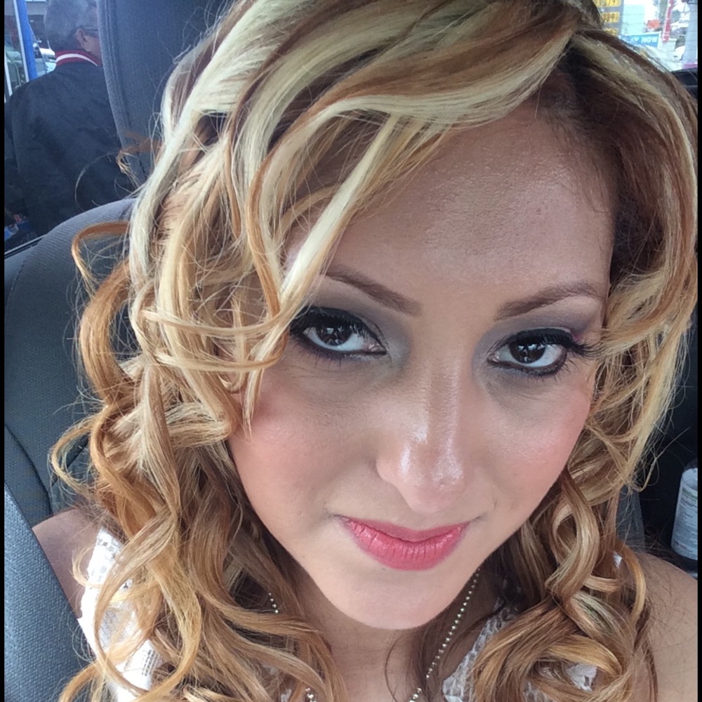 Meet your Posher, Carmina