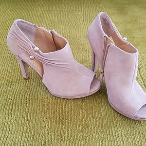 Nine West Nude Heels Nine West Nude Heels