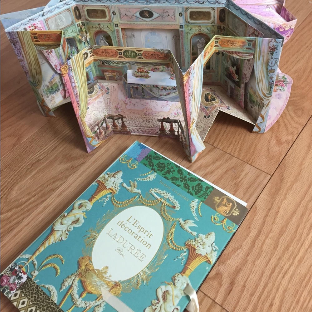 Pop-up Versailles 🏰👑🍃🤴🦄 For Your Princess from Paris 💕The perfect Gift