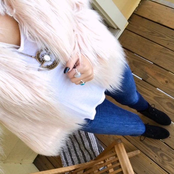 lanshifel Jackets & Blazers - Pink faux fur coat