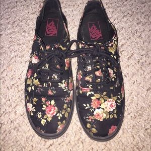 *$2 OFF* Floral Vans size 9.5