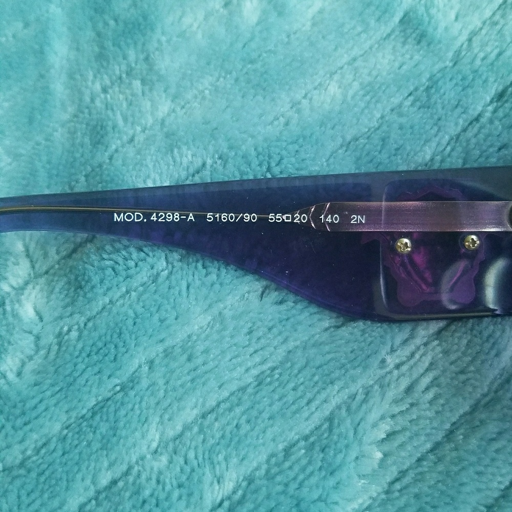 Versace Sunglass - Picture 3 of 5
