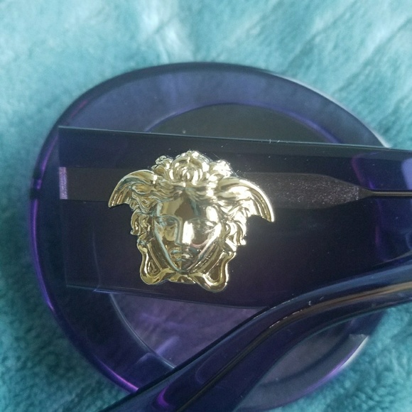 Versace Sunglass - Picture 2 of 5