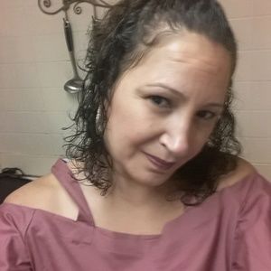 Meet your Posher, Evette