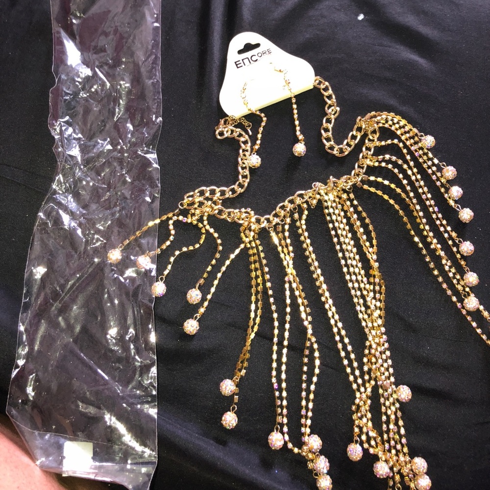 Gold Necklace & Earring