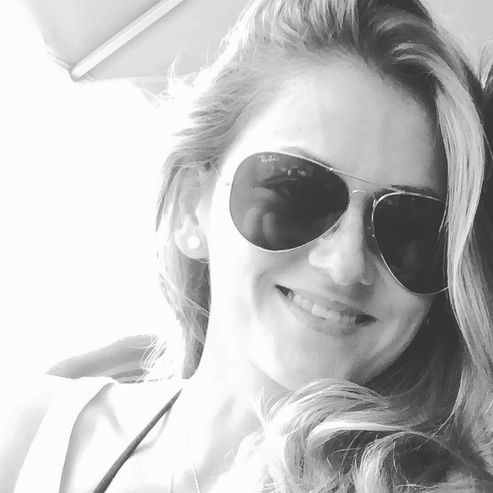 Meet your Posher, Lina