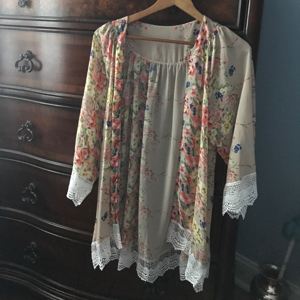 Kimono,100% polyester ,different colors,beautiful