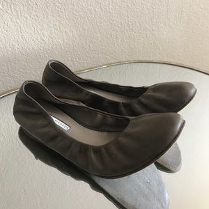 Vera Wang Calf Skin Ballerina Flats