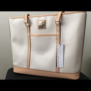 Dooney & Bourke Cynthia Tote,  LG0341