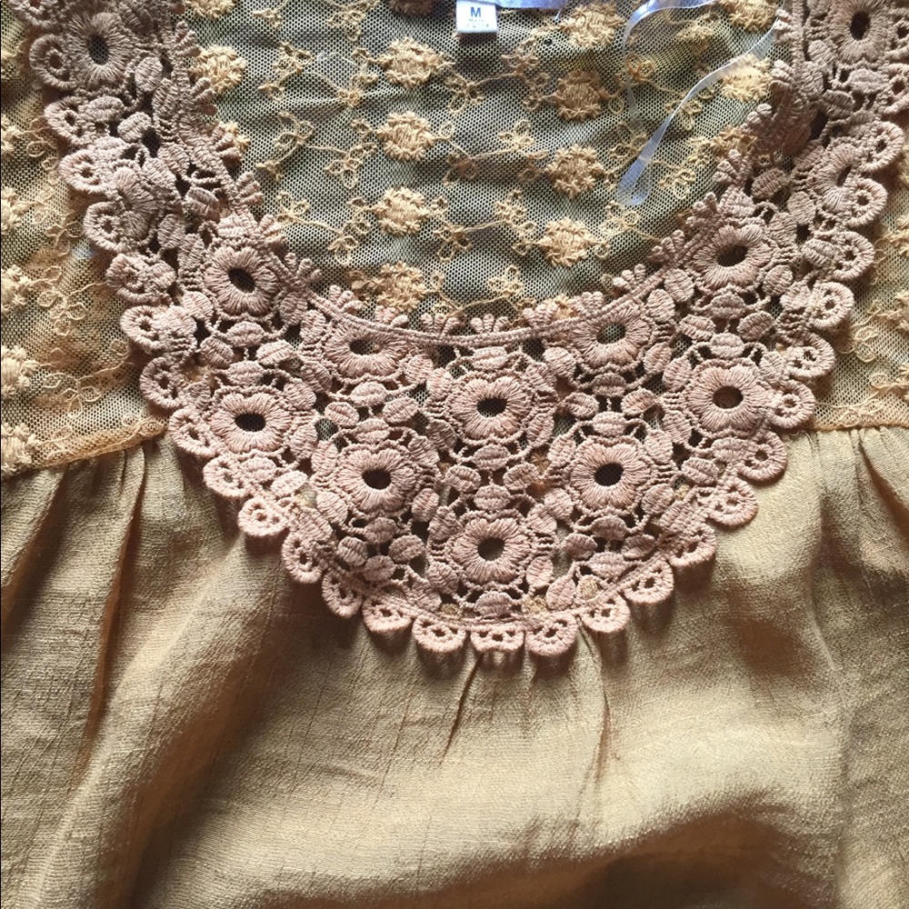 Mustard yellow blouse - Picture 2 of 4