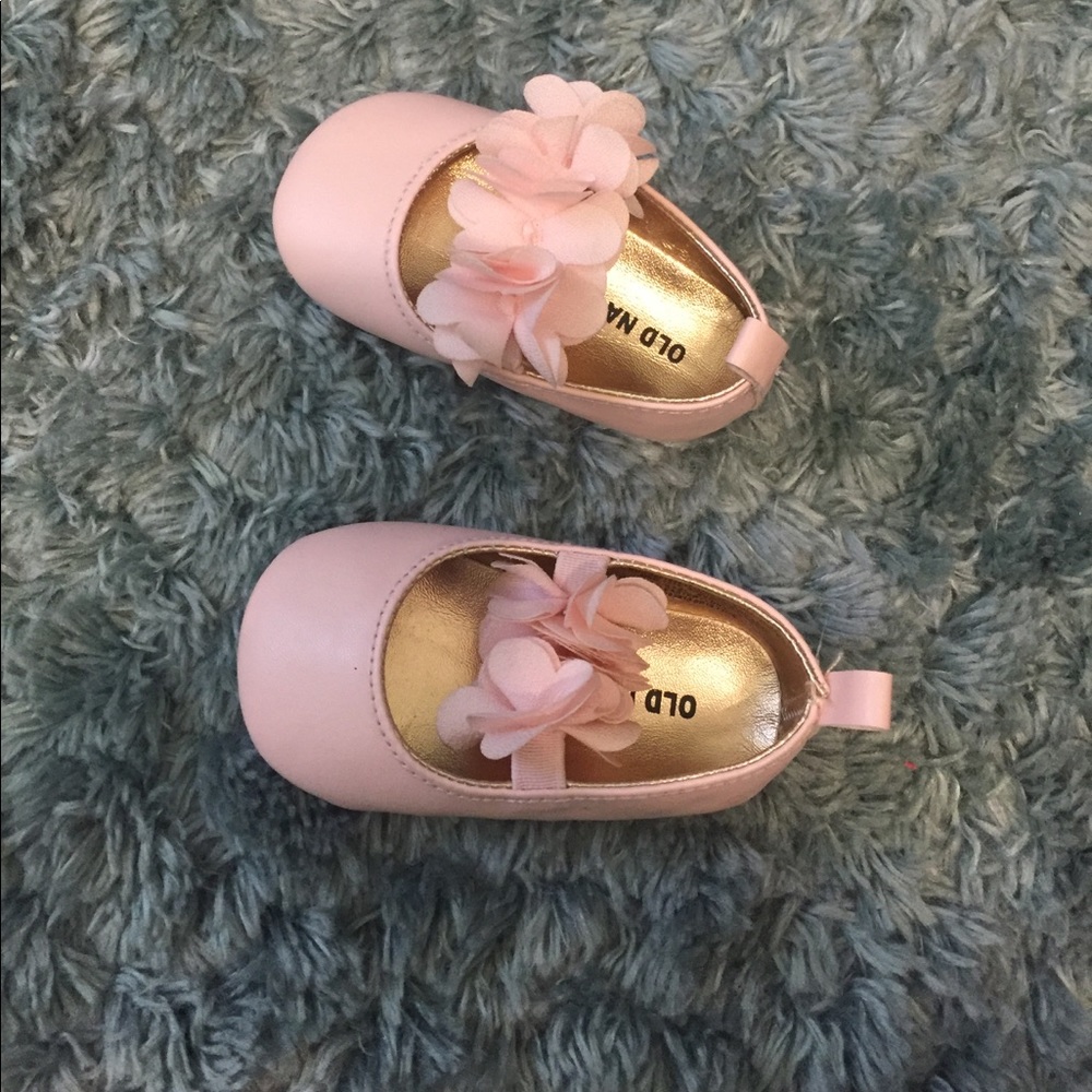 Old Navy Baby girl shoes size 6-12 months