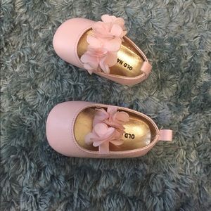 Old Navy Baby girl shoes size 6-12 months