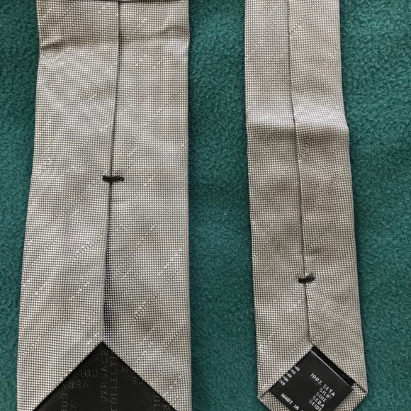 Versace tie - Picture 3 of 3