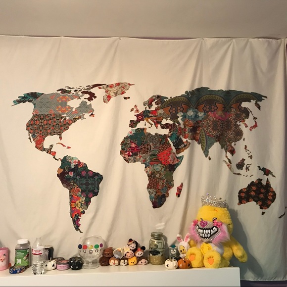 World Map Pattern Tapestry - Picture 3 of 3