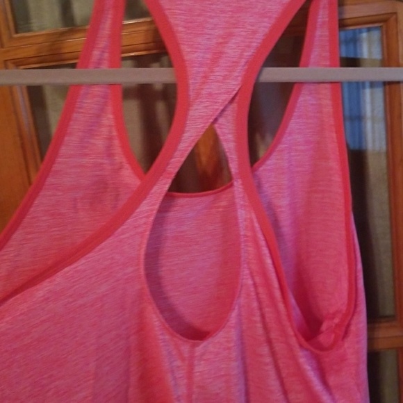 Tank top - Picture 3 of 4