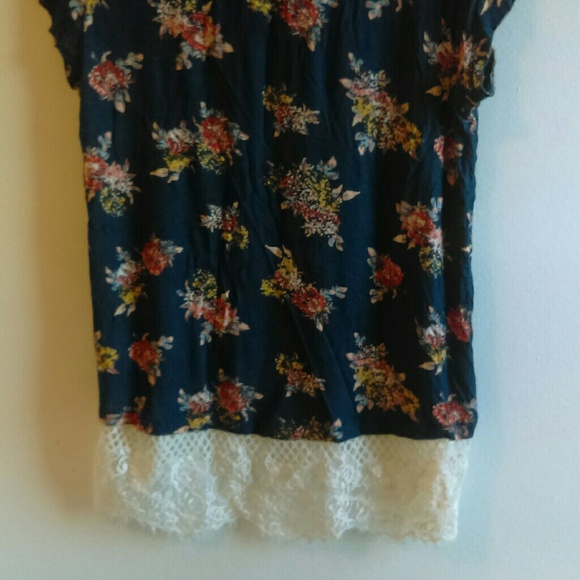 Blouse - Picture 2 of 2