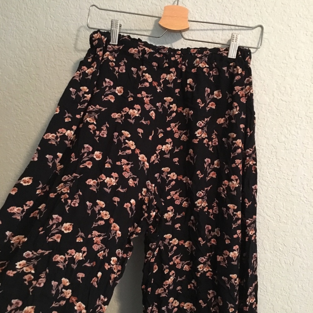 Brandy Melville Foley floral pants