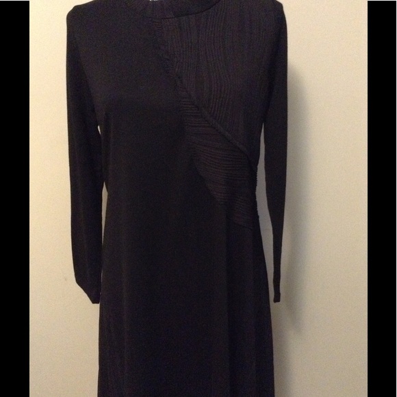 Unique pattern dress - Picture 4 of 7