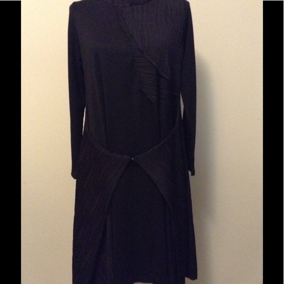 Unique pattern dress - Picture 2 of 7